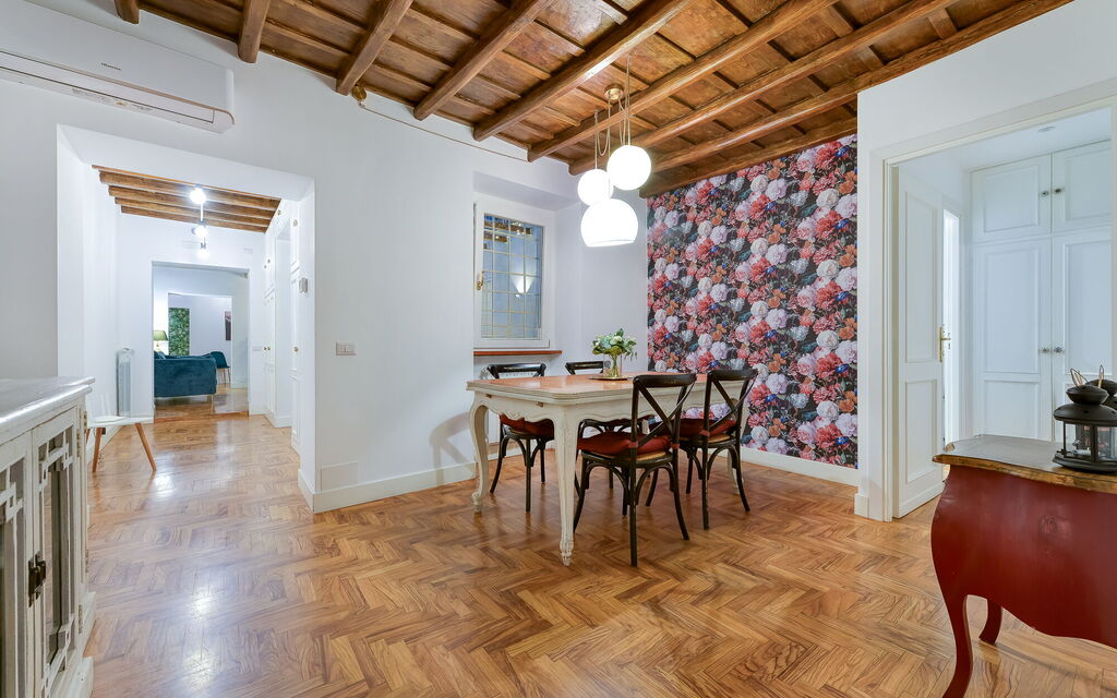Roma S012 - Spanish Steps Apartment