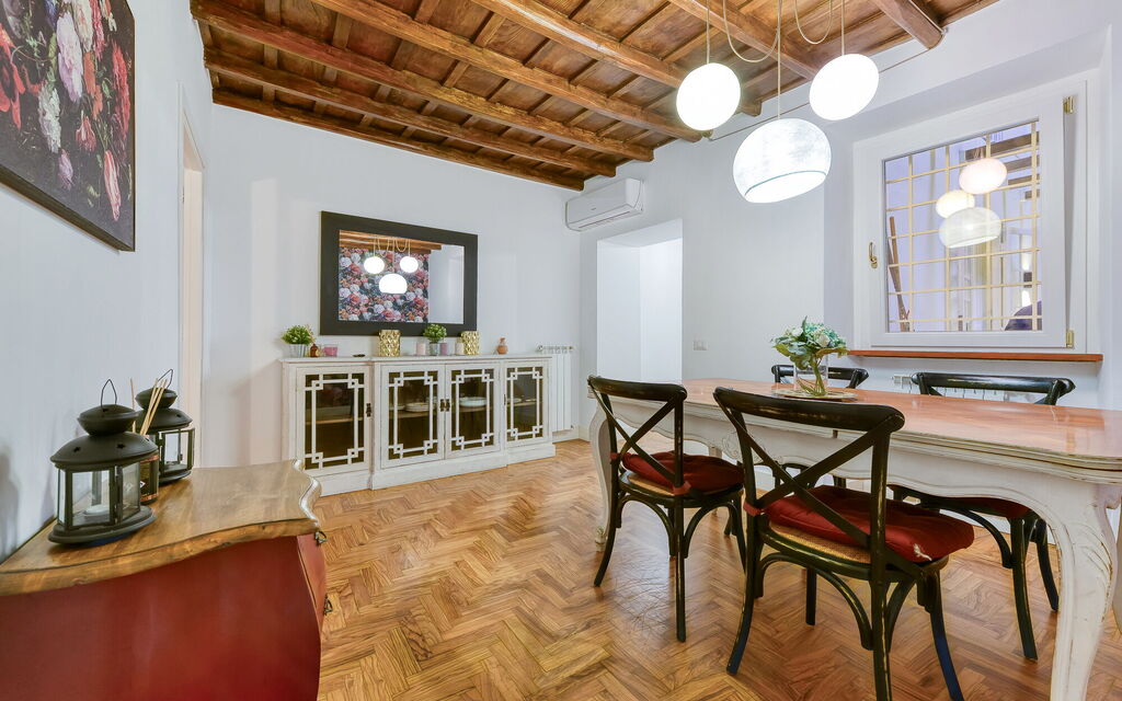 Roma S012 - Spanish Steps Apartment