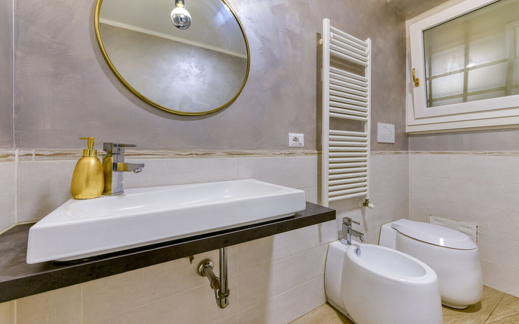 Roma S012 - Spanish Steps Apartment