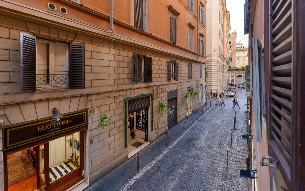 Roma S012 - Spanish Steps Apartment