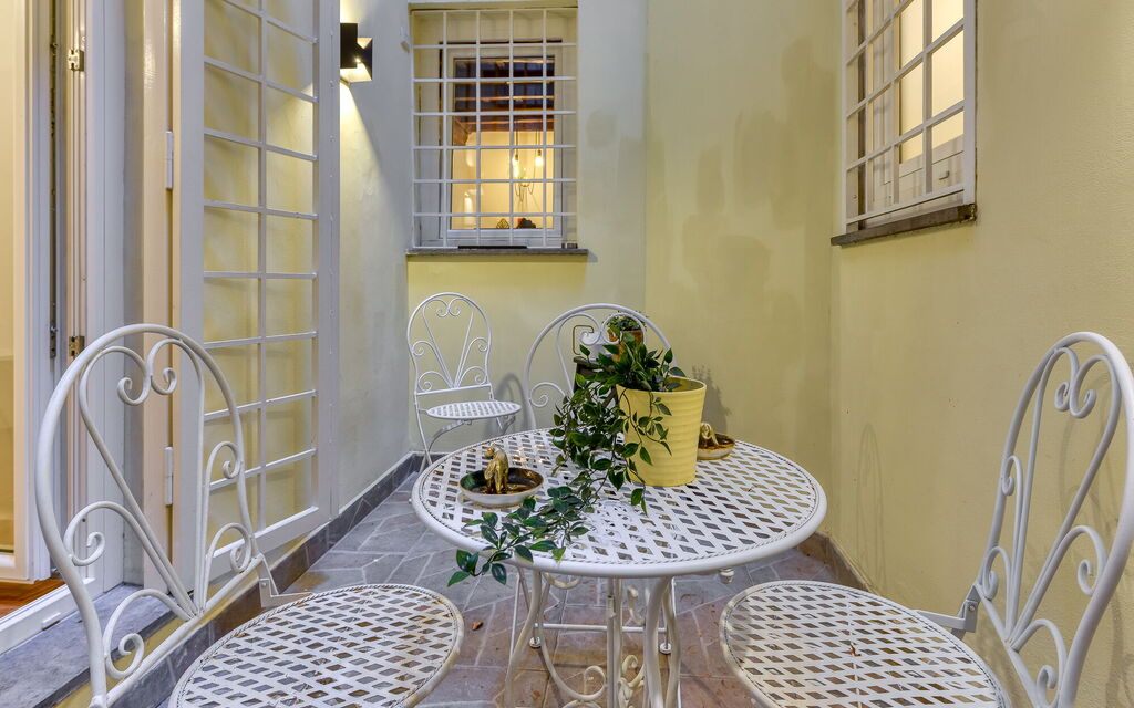 Roma S012 - Spanish Steps Apartment