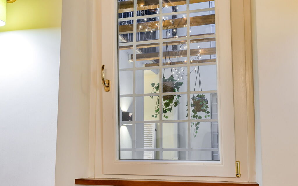 Roma S012 - Spanish Steps Apartment