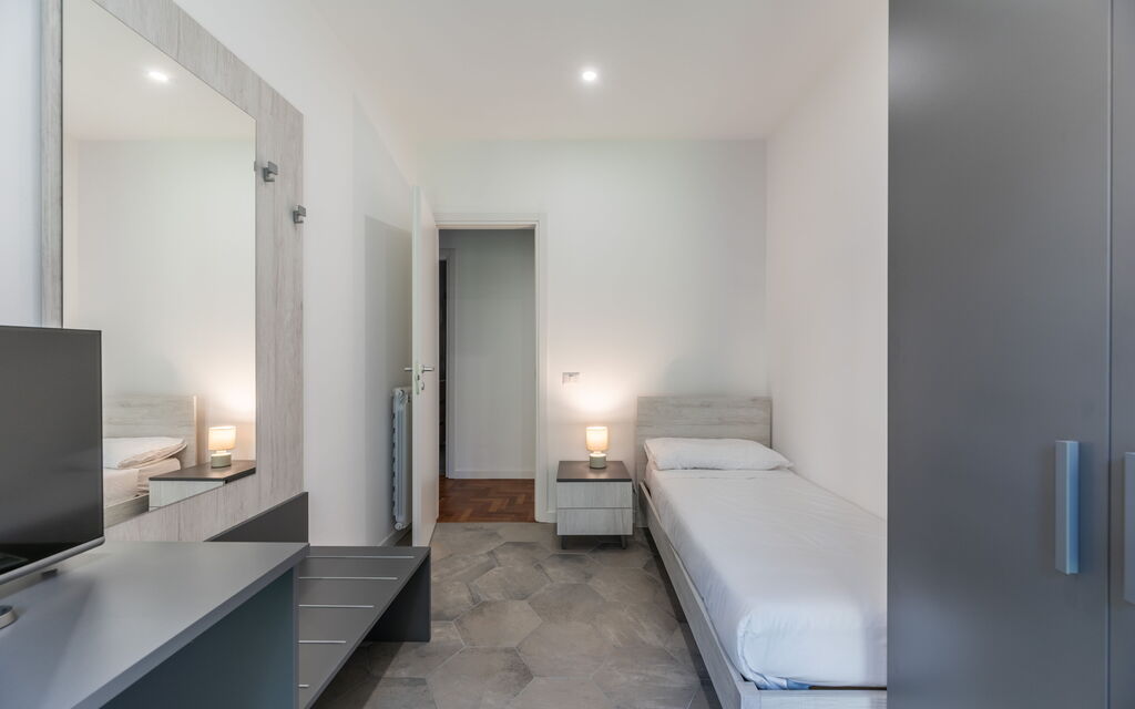 Roma S014 - Modern Trastevere Apartment