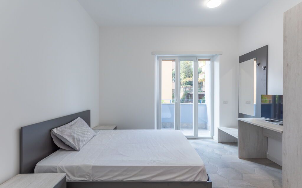 Roma S014 - Modern Trastevere Apartment