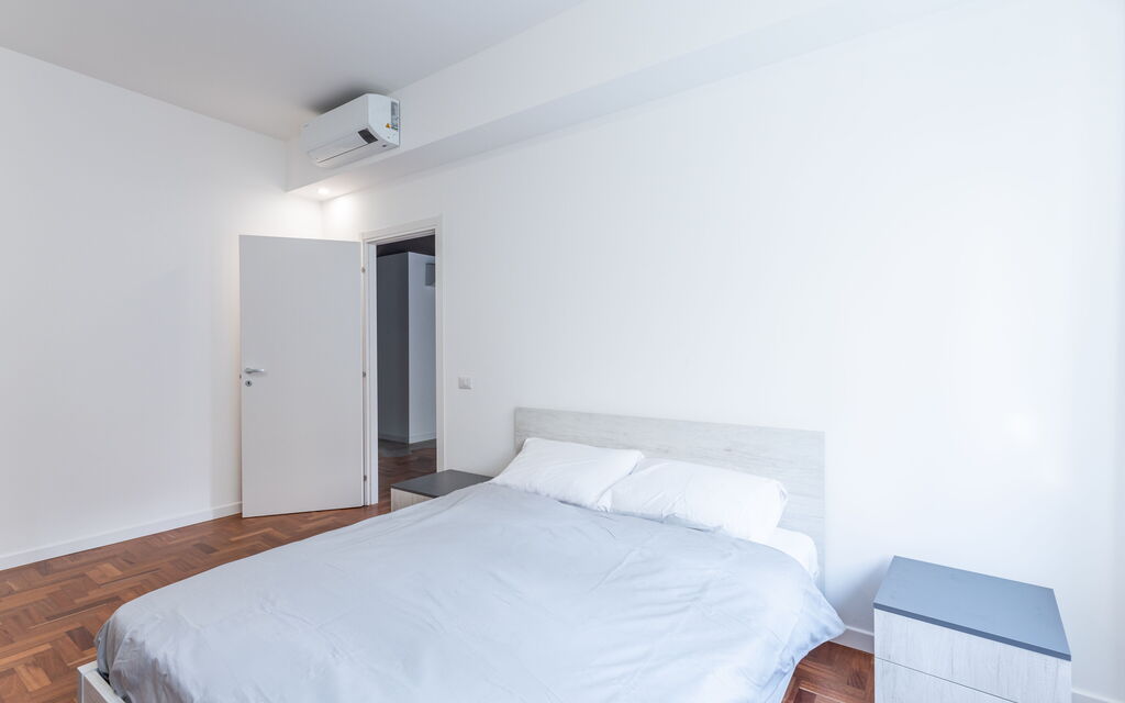 Roma S014 - Modern Trastevere Apartment