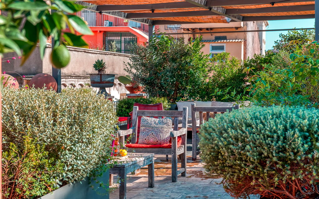 Roma S017 - Trastevere Haven