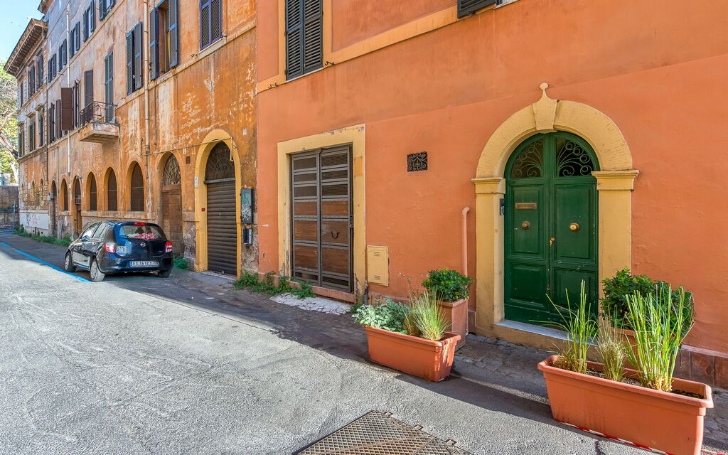 Roma S017 - Trastevere Haven