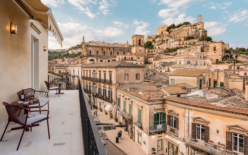 Sicilia 042 - al Monumento