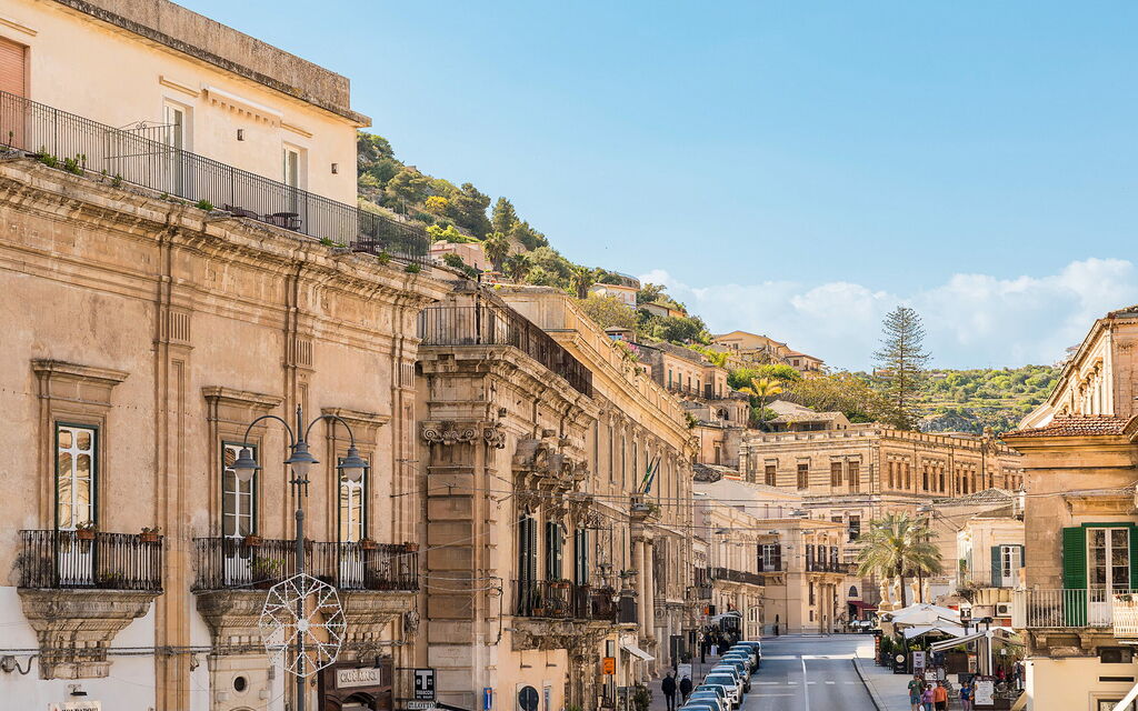 Sicilia 042 - al Monumento