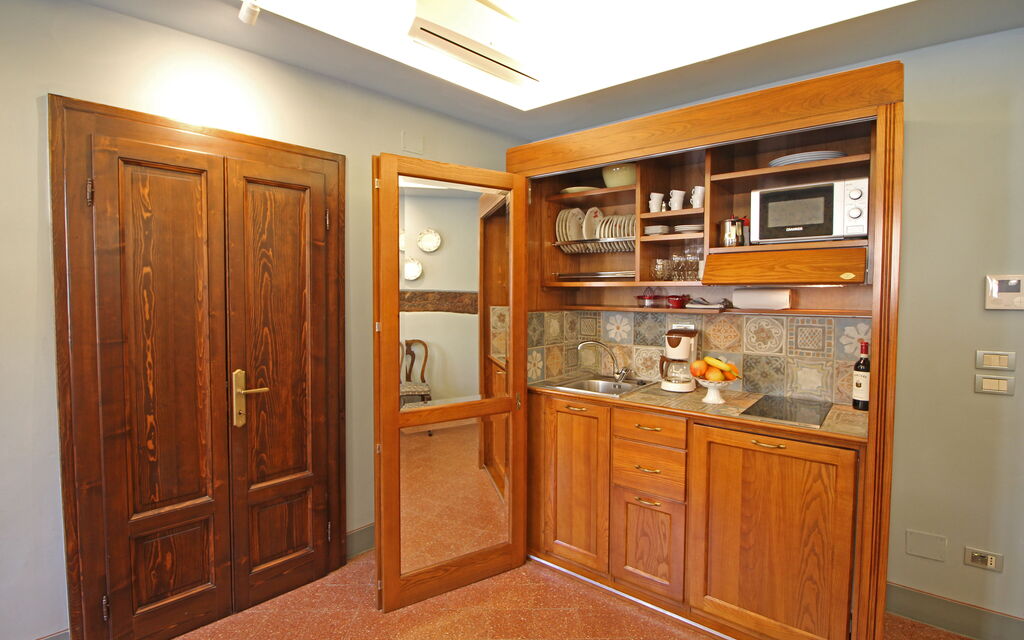 La Casa sulla Piazza: Esszimmer, Küche