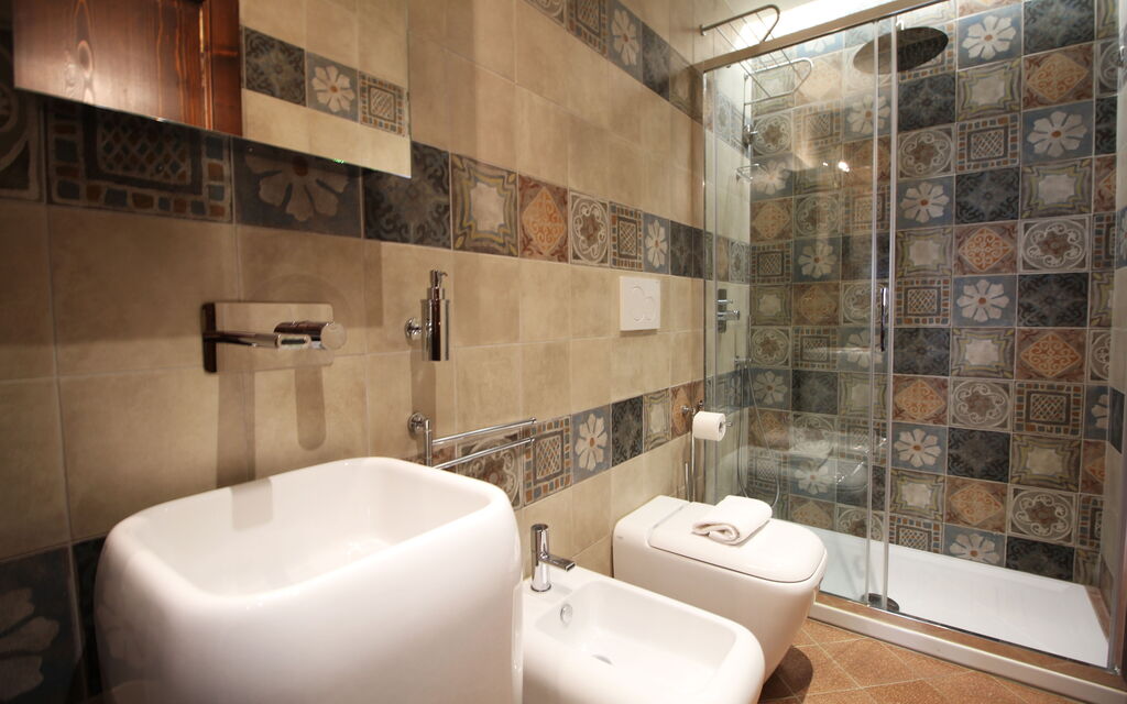 La Casa sulla Piazza: Bad