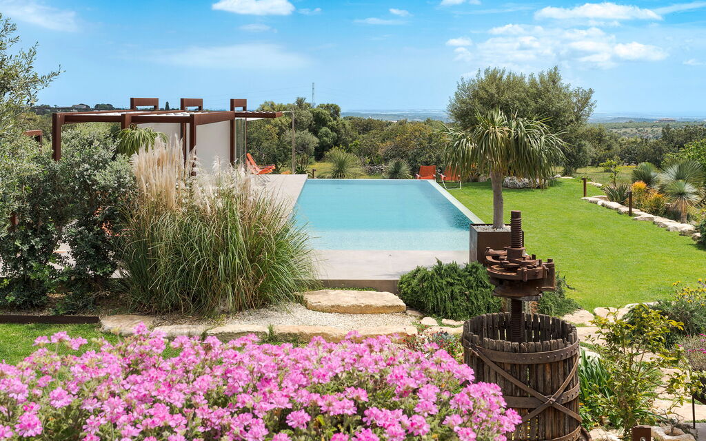 Sicilia 047 - Corte Antigua