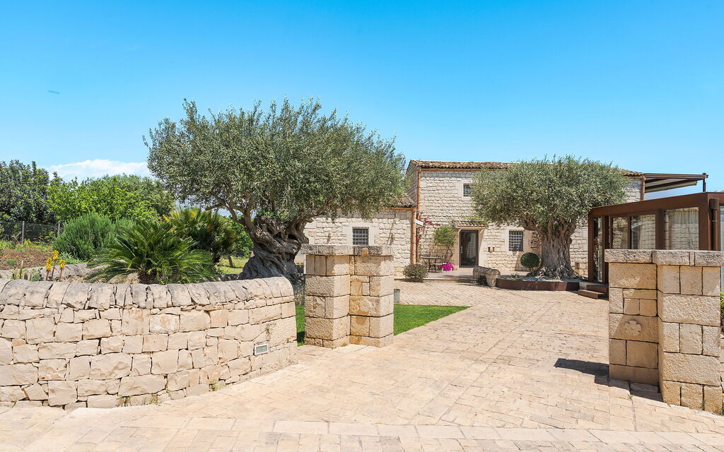 Sicilia 047 - Corte Antigua