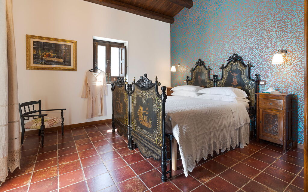 Sicilia 047 - Corte Antigua