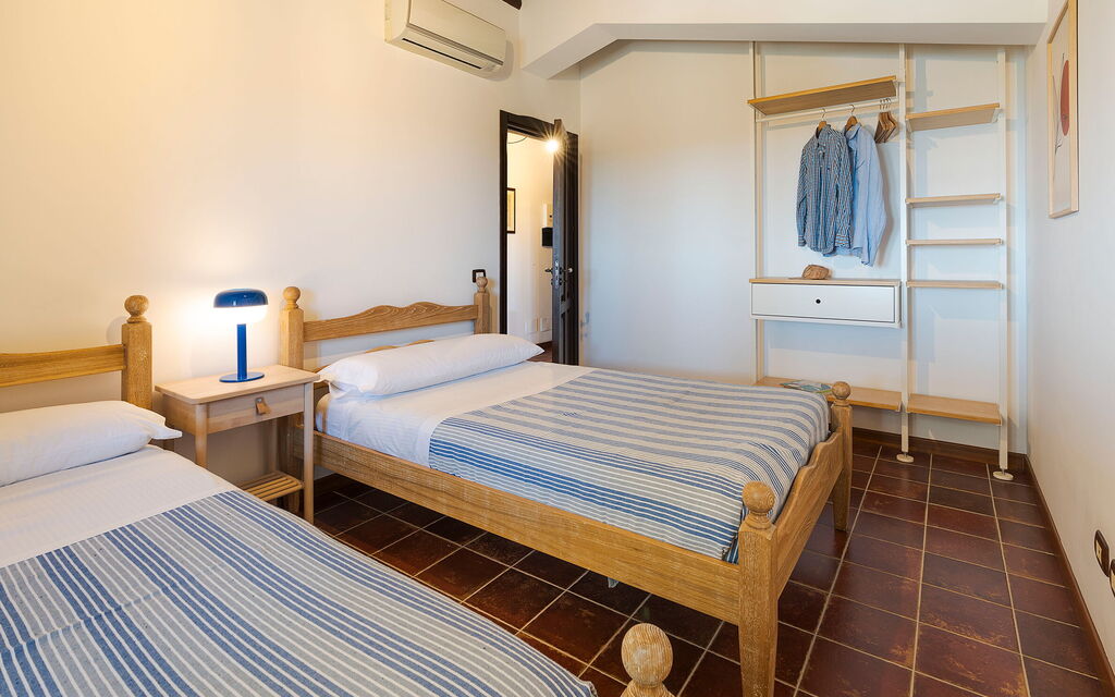 Sicilia 047 - Corte Antigua