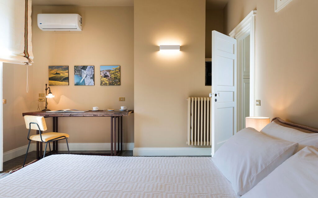 Sicilia 050 - Micanera