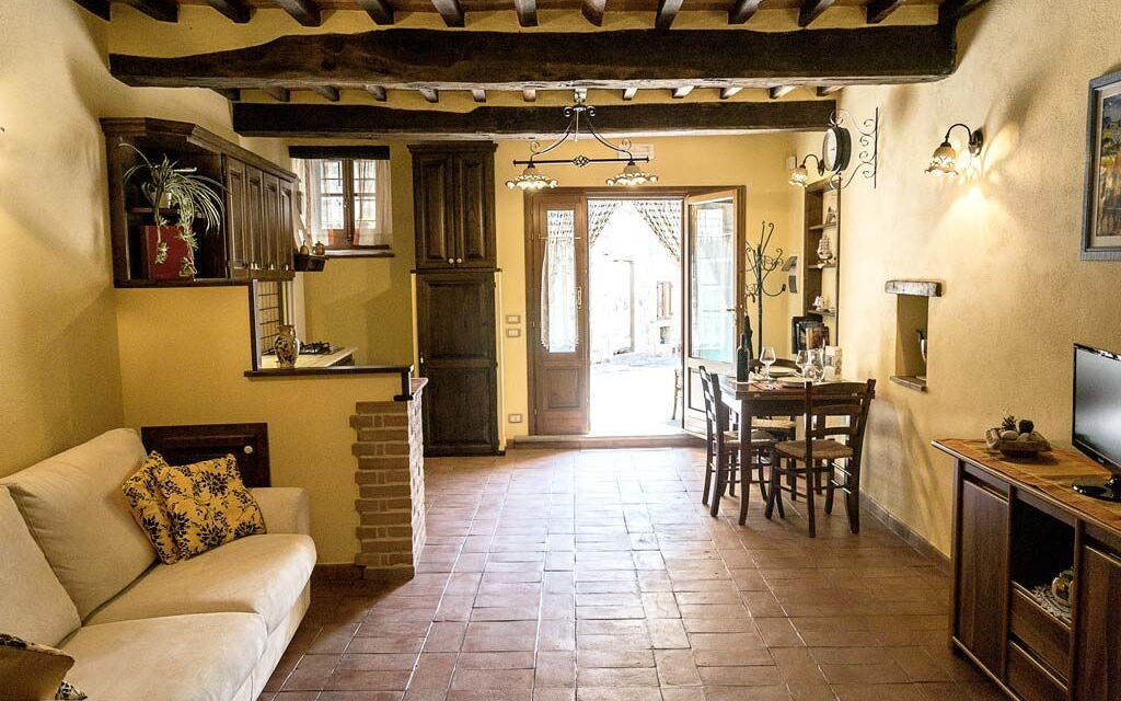 Appartamento Le Ceramiche: Dining room and living room