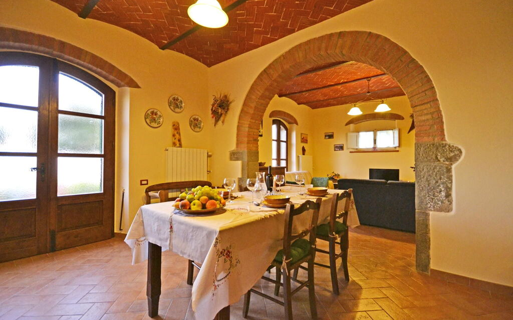 Appartamento Luna: Dining room and living room