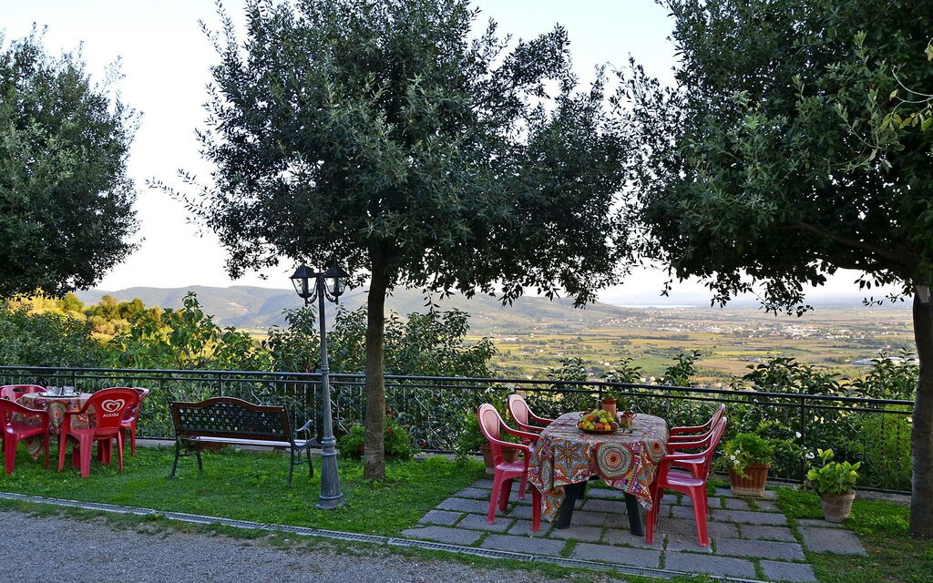 Appartamento Luna: Garden and outdoor view