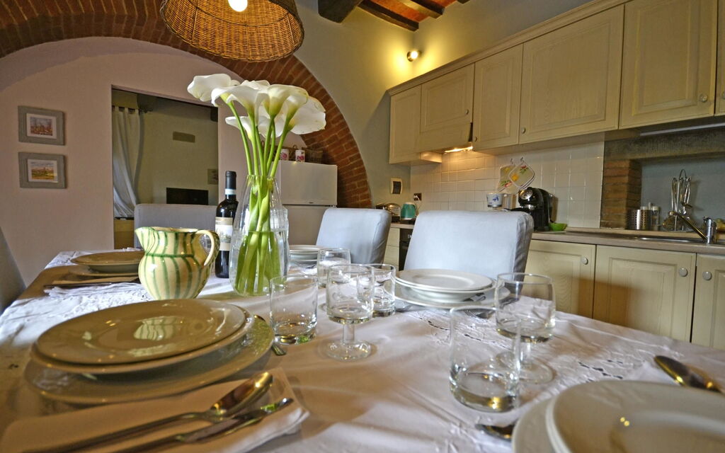 Casa i Pini: Kitchen and dining room