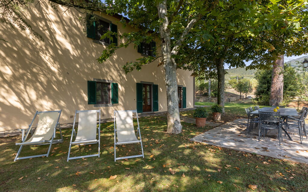 Villa San Pietro: Garden and outdoor view