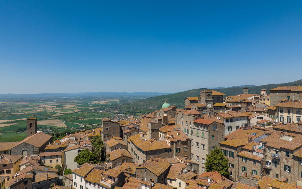 Terrazza Cortonese: Panoramic view of Cortona
