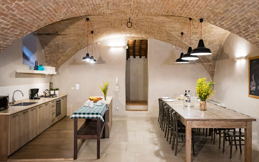 Appartamento La Corte: Dining room and kitchen