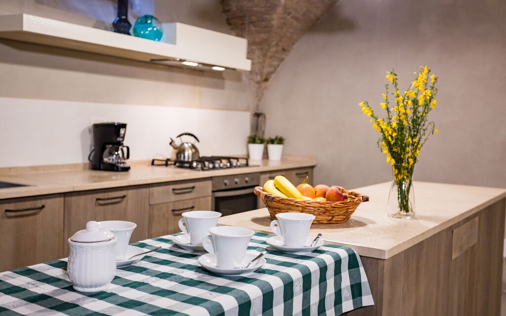 Appartamento La Corte: Dining room and kitchen