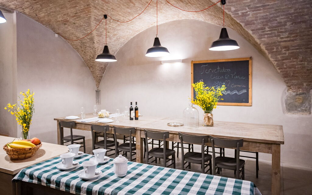 Appartamento La Corte: Dining room and kitchen