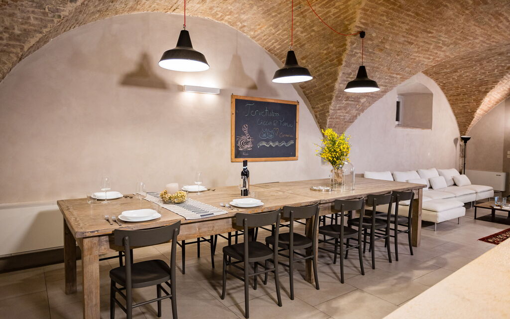 Appartamento La Corte: Living room and dining room