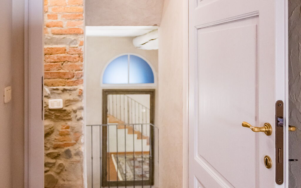 Appartamento La Corte: Stairs